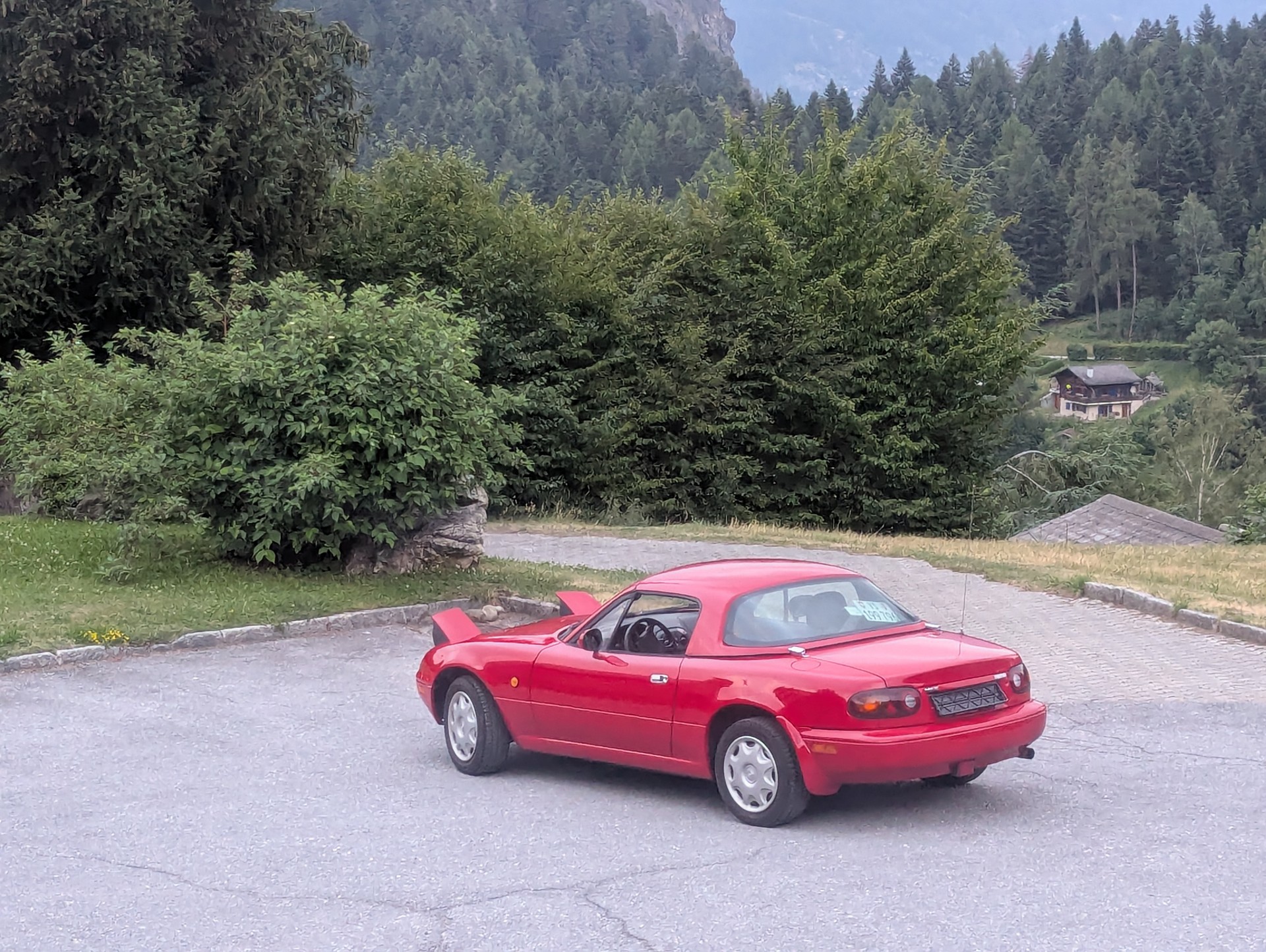 MAZDA 1.6i-16V-image-1