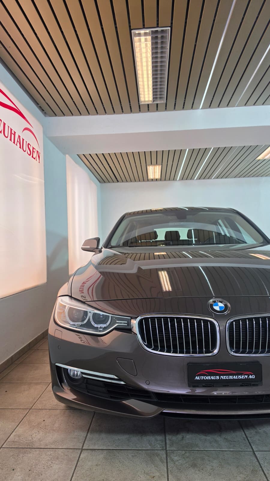 BMW 328i xDrive Touring Luxury Line Steptronic-image-3
