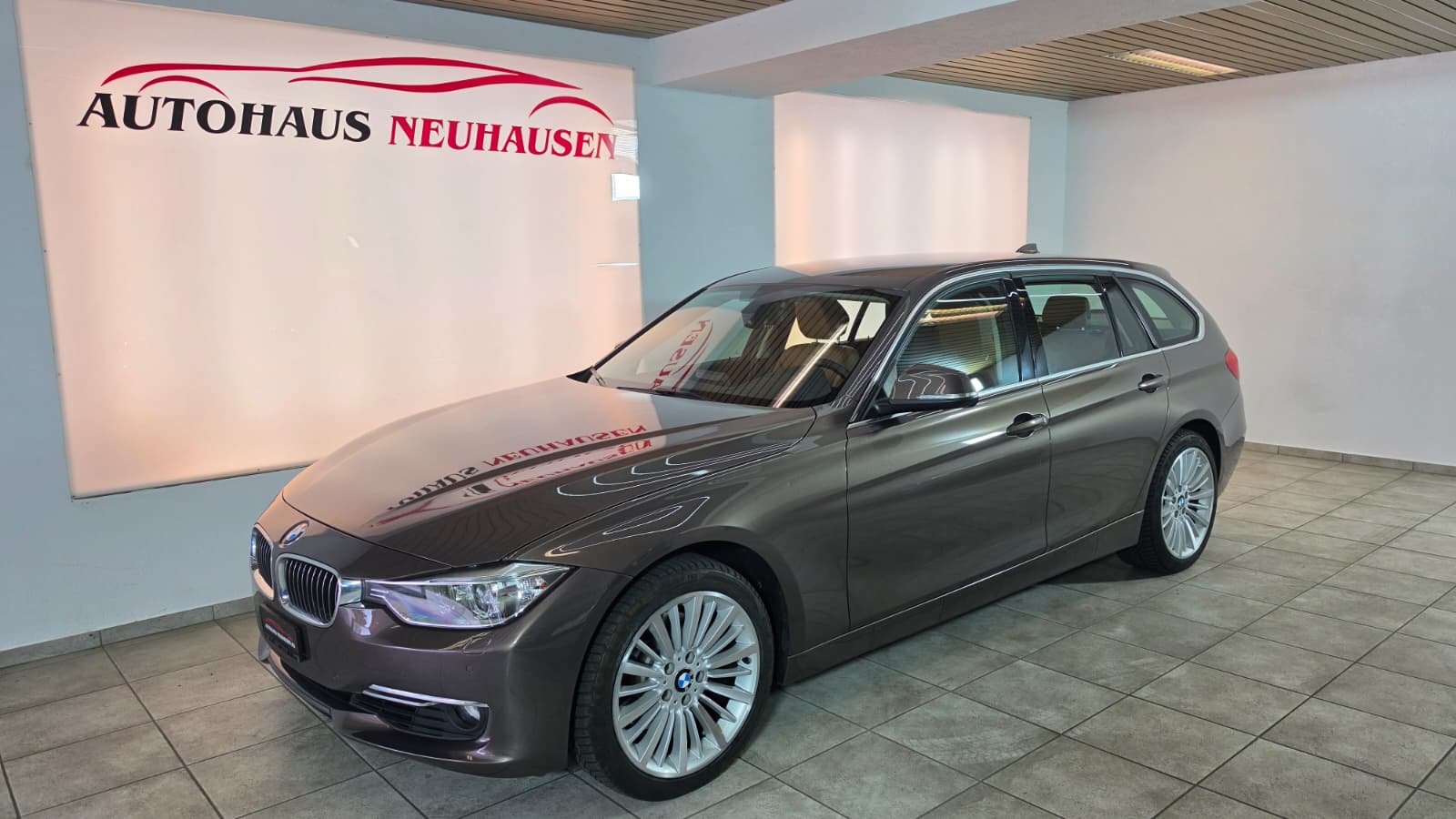 BMW 328i xDrive Touring Luxury Line Steptronic-image-0