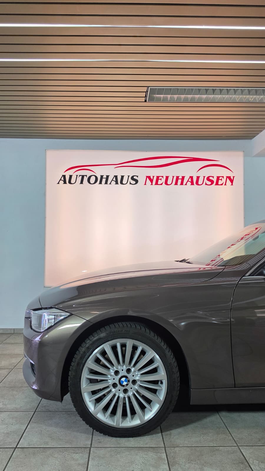 BMW 328i xDrive Touring Luxury Line Steptronic-image-4
