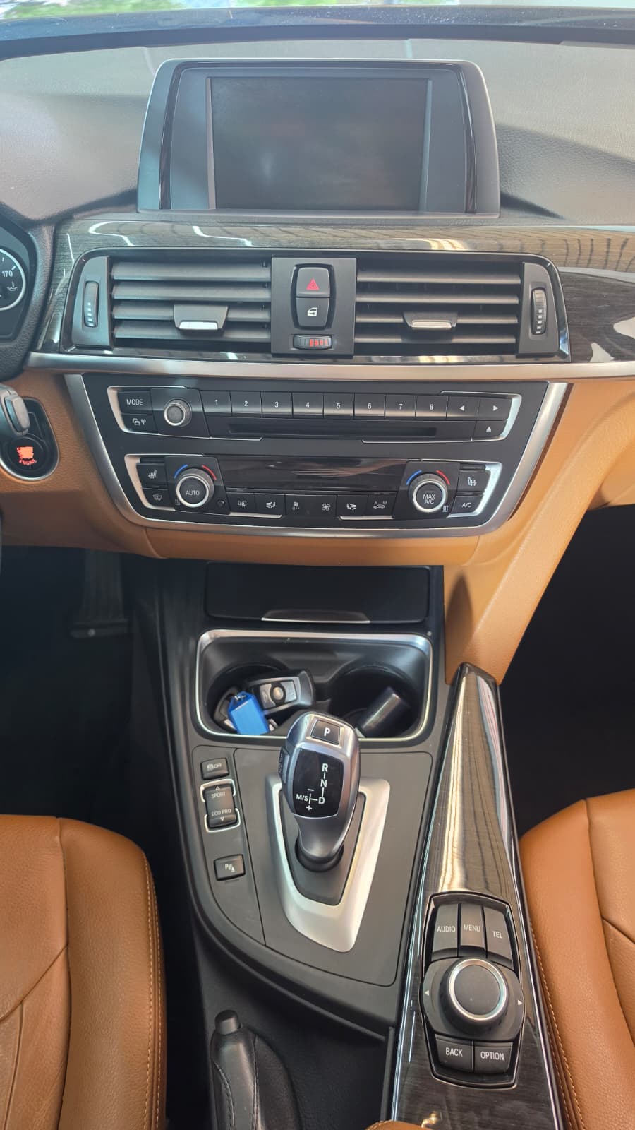 BMW 328i xDrive Touring Luxury Line Steptronic-image-7
