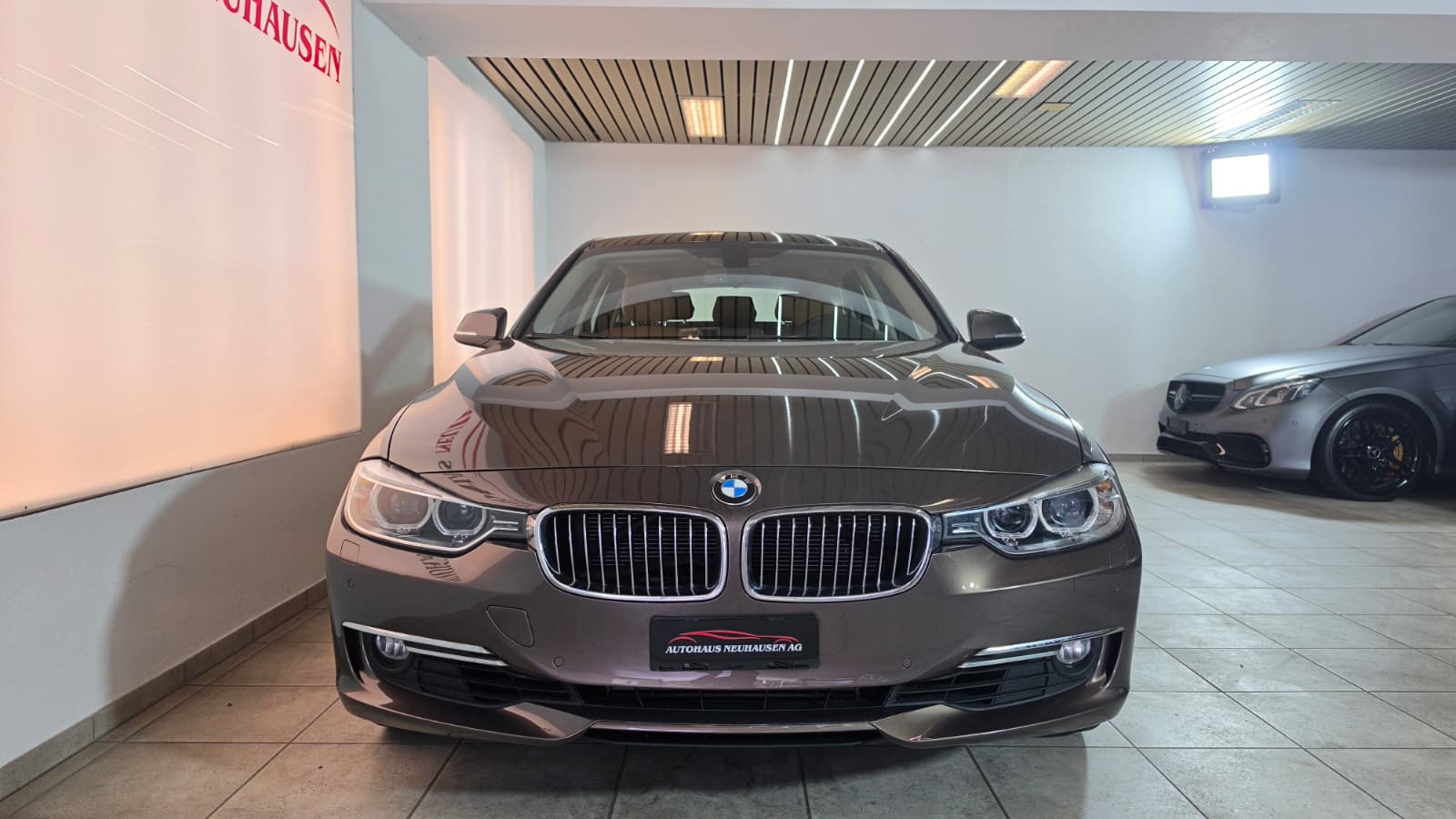 BMW 328i xDrive Touring Luxury Line Steptronic-image-1