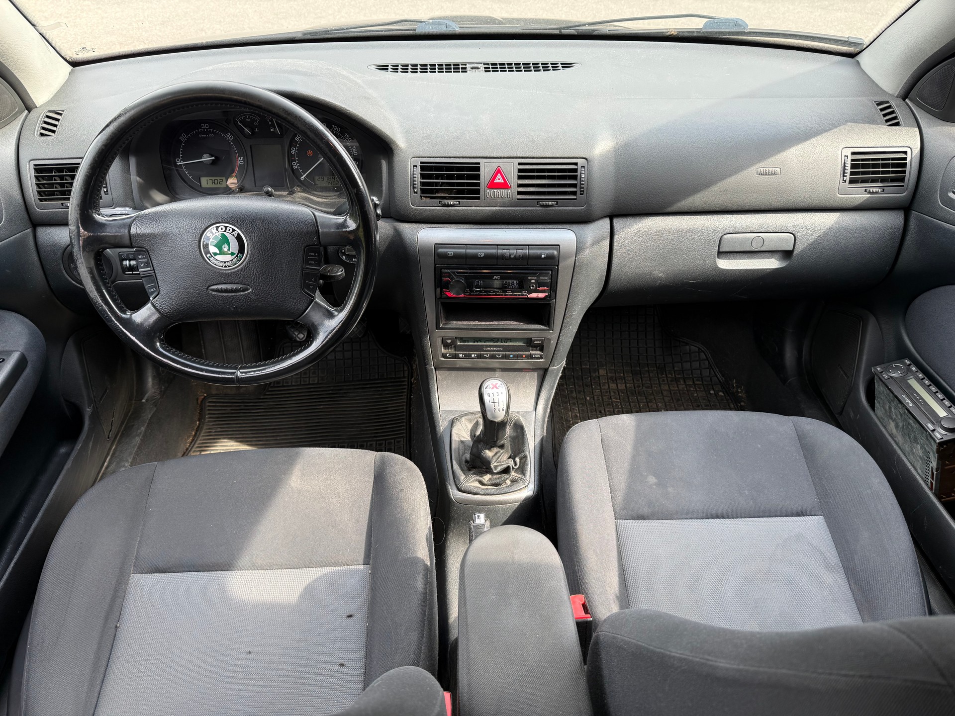 SKODA Octavia 1.9 TDI Ambiente 4x4-image-6