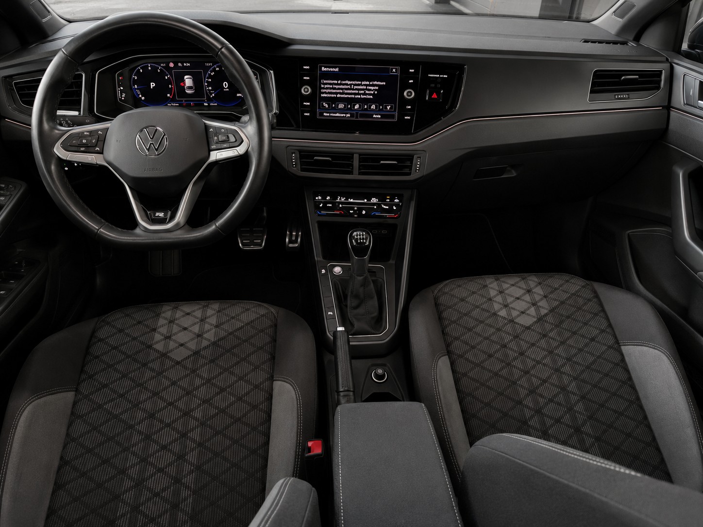 VW Taigo 1.0 TSI R-Line DSG-image-10