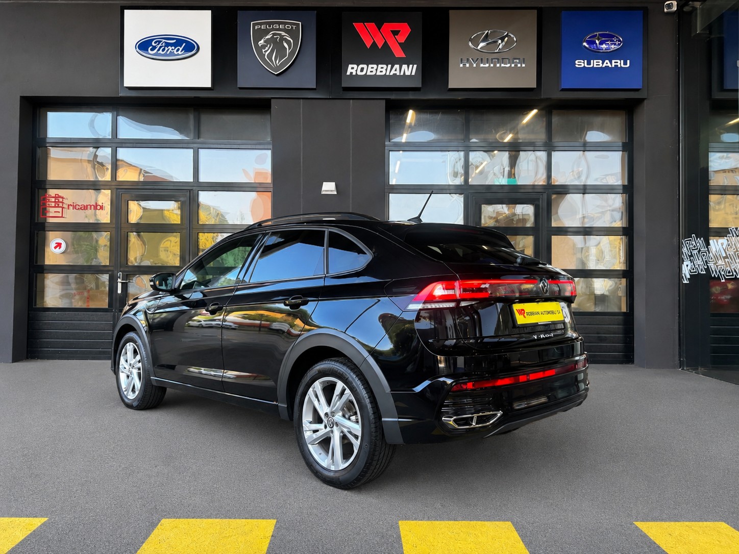 VW Taigo 1.0 TSI R-Line DSG-image-2
