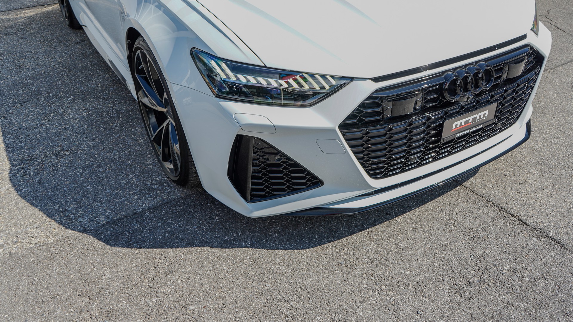 AUDI MTM 4.0 V8 TFSI quattro ***MTM STAGE 4 1001PS STRASSENZUGELASSEN / KERAMIK BREMSANLAGE***-image-5