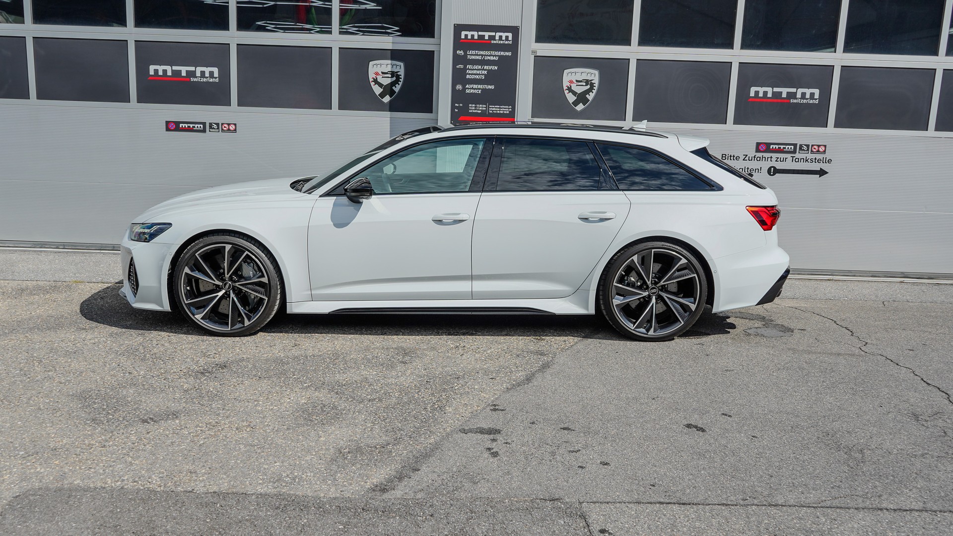 AUDI MTM 4.0 V8 TFSI quattro ***MTM STAGE 4 1001PS STRASSENZUGELASSEN / KERAMIK BREMSANLAGE***-image-1