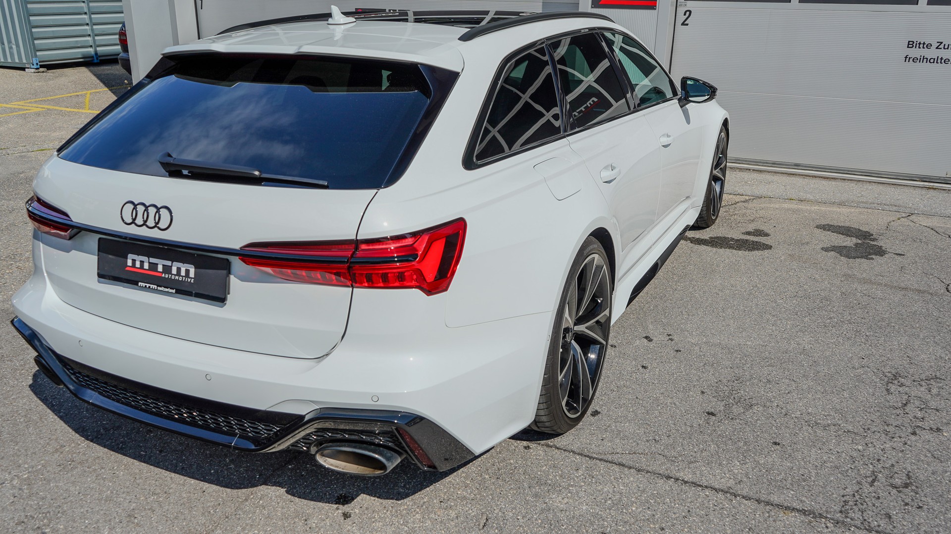 AUDI MTM 4.0 V8 TFSI quattro ***MTM STAGE 4 1001PS STRASSENZUGELASSEN / KERAMIK BREMSANLAGE***-image-4
