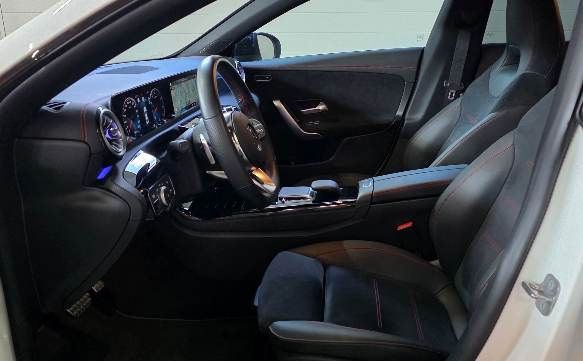 MERCEDES-BENZ CLA 250 AMG Line 7G-DCT *SpurhalteAssistens*360°Kamera*Ambientebeleuchtung*Sitzheizung*-image-8