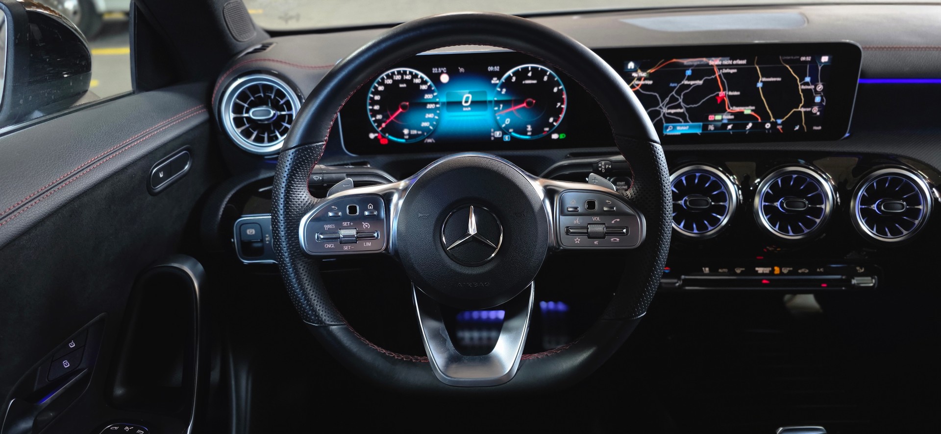 MERCEDES-BENZ CLA 250 AMG Line 7G-DCT *SpurhalteAssistens*360°Kamera*Ambientebeleuchtung*Sitzheizung*-image-11