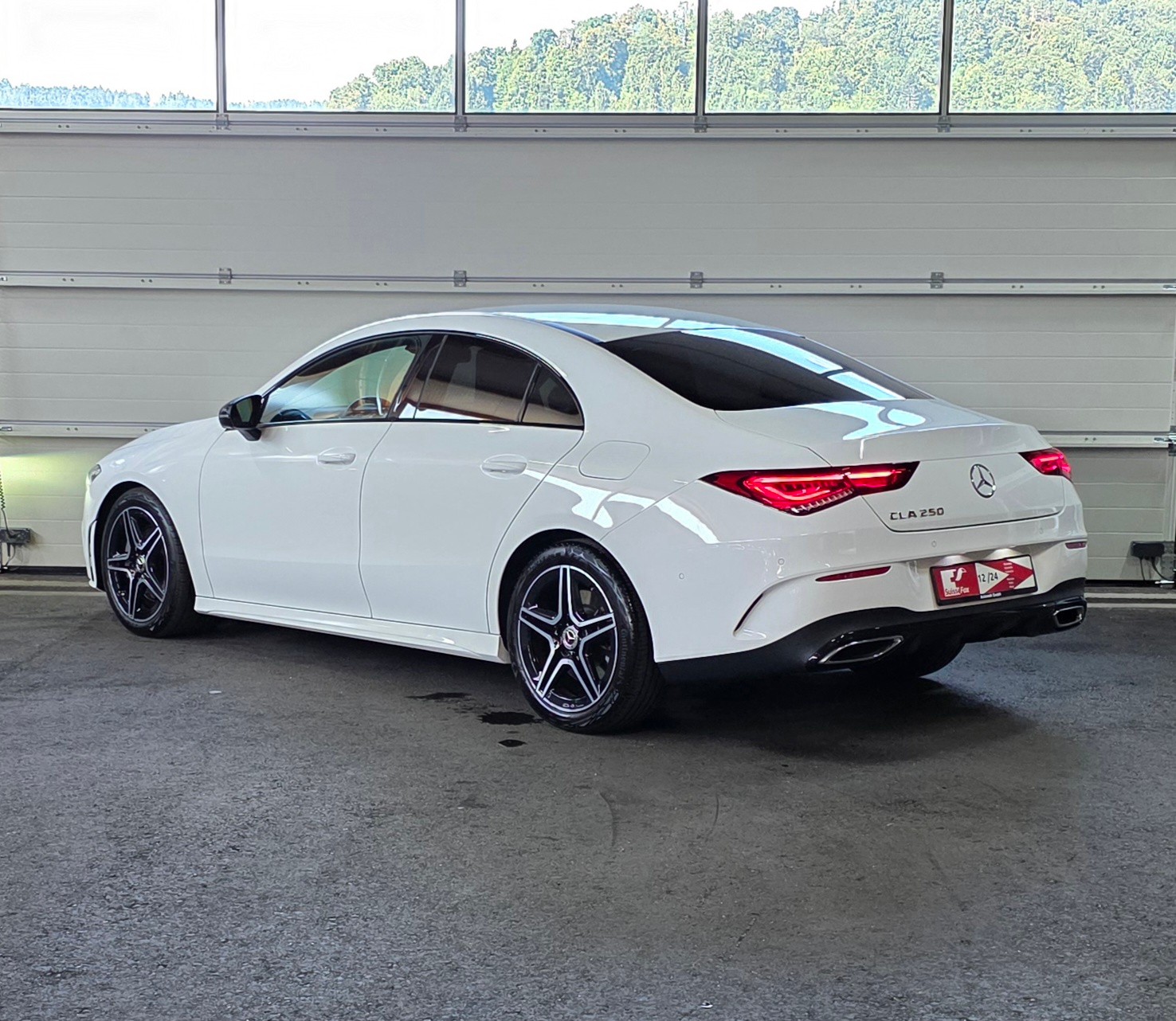 MERCEDES-BENZ CLA 250 AMG Line 7G-DCT-showroom-element-2