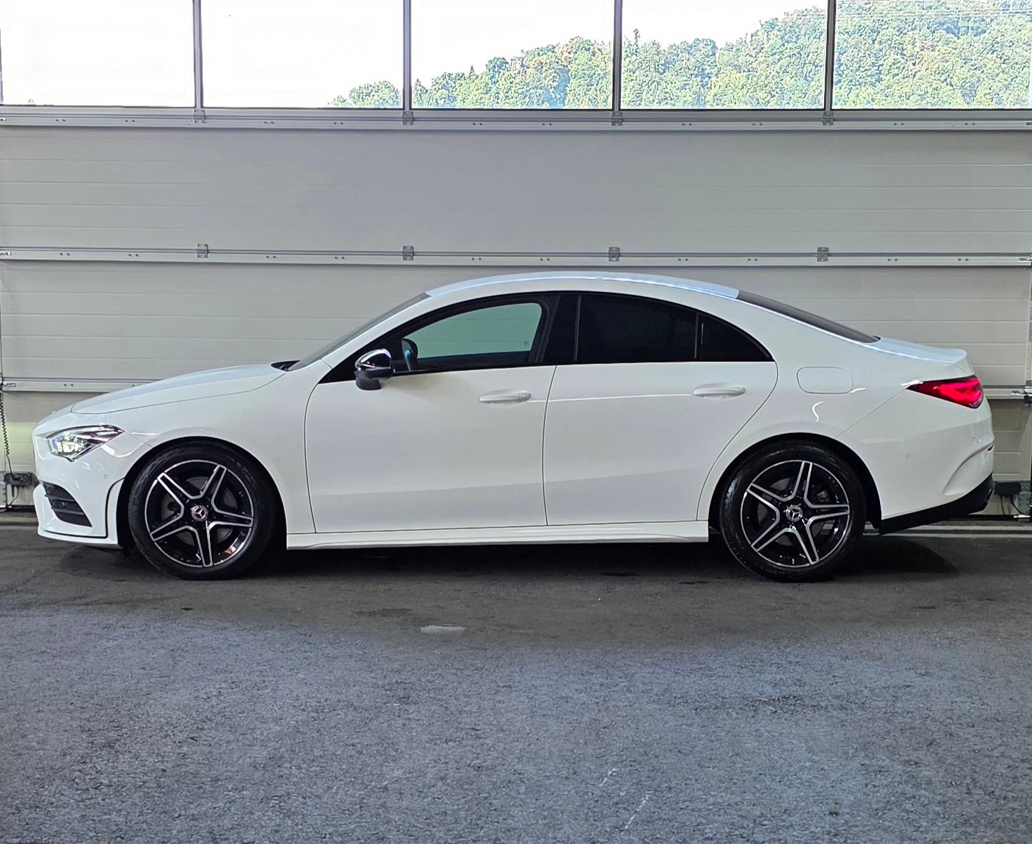 MERCEDES-BENZ CLA 250 AMG Line 7G-DCT-showroom-element-1