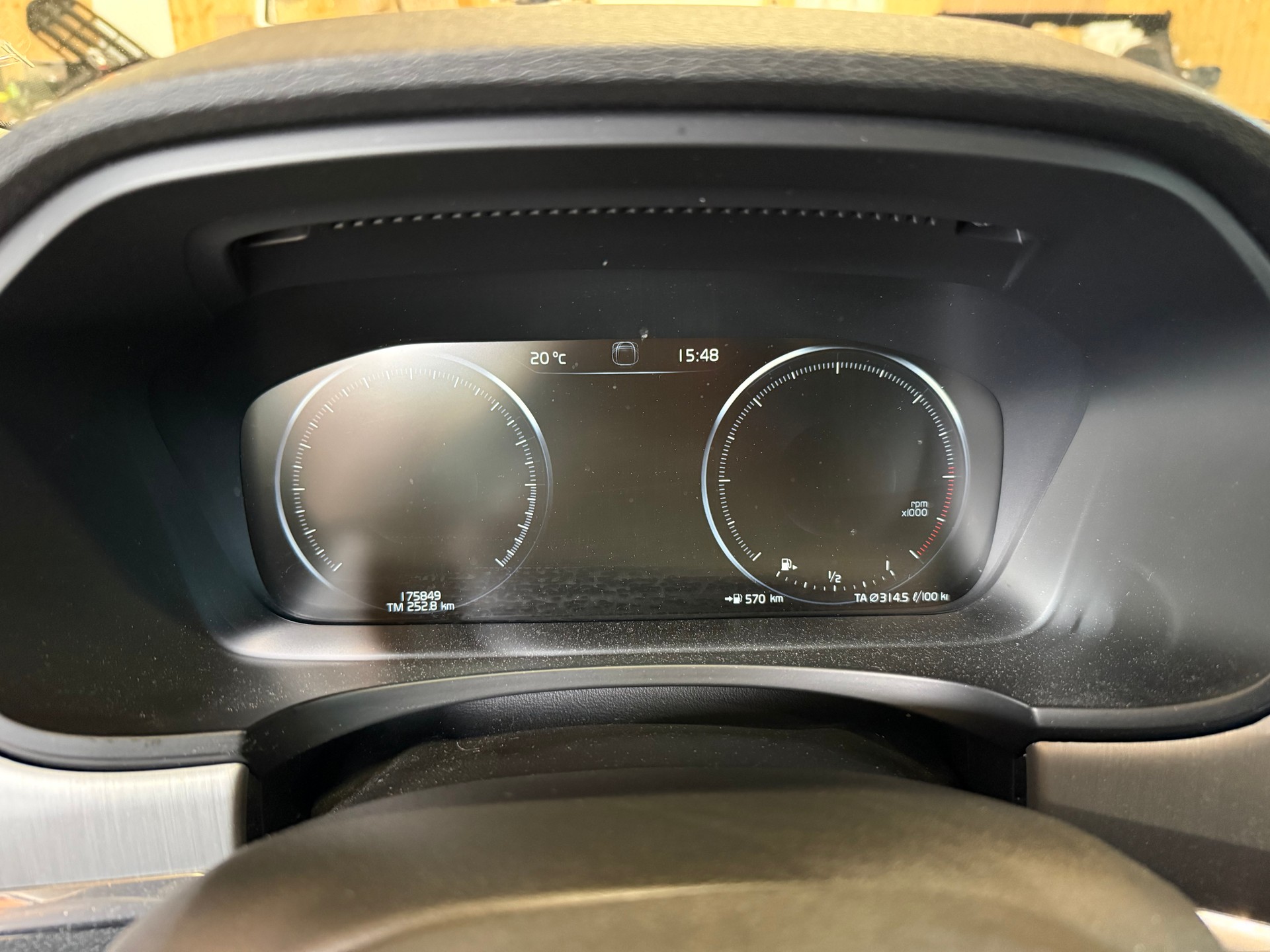 VOLVO V90 D4 AWD Momentum Geartronic-image-10