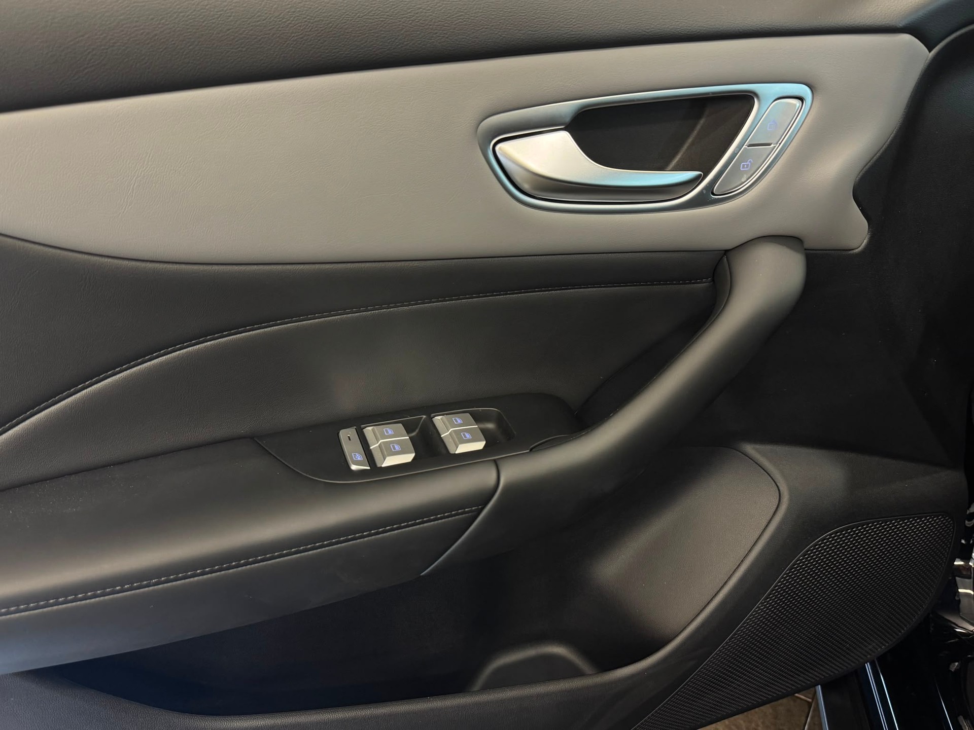 MG 4 EV 64kWh Premium *Facelift* 452KM Reichweite-image-10