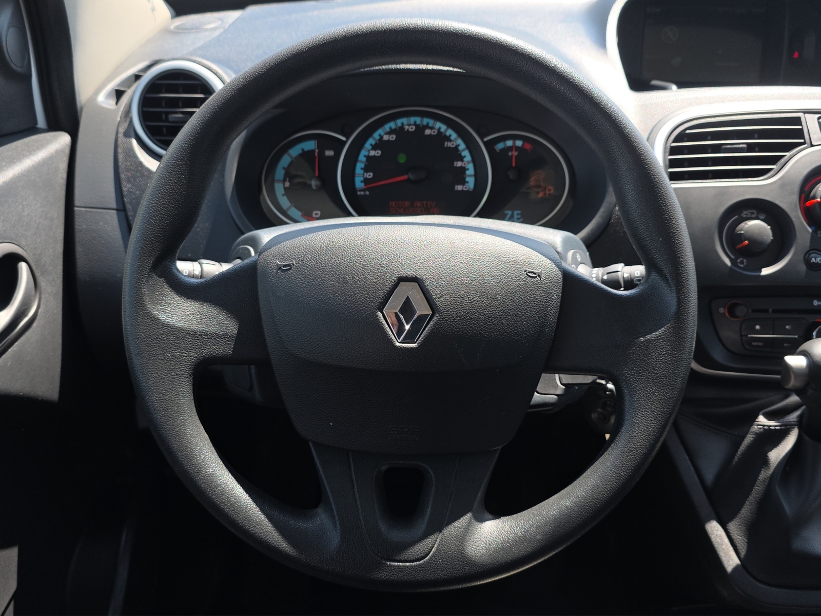 RENAULT Kangoo Maxi Z.E. 33 R60 Access 5 Plätze-image-8