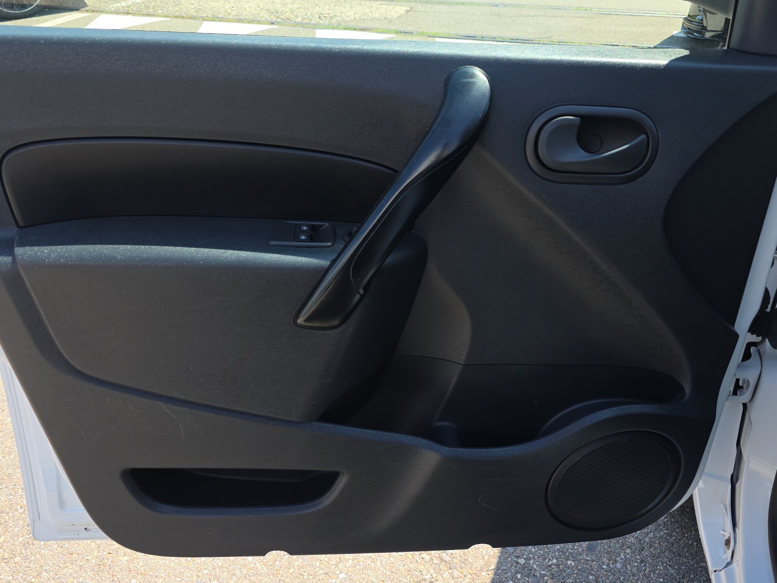 RENAULT Kangoo Maxi Z.E. 33 R60 Access 5 Plätze-image-12