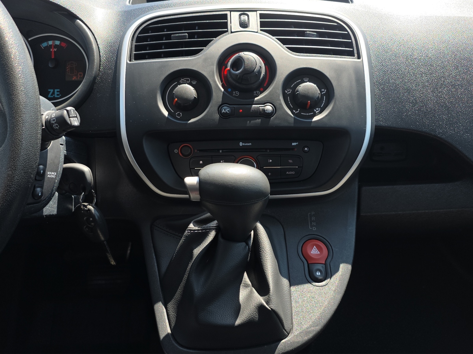 RENAULT Kangoo Maxi Z.E. 33 R60 Access 5 Plätze-image-11