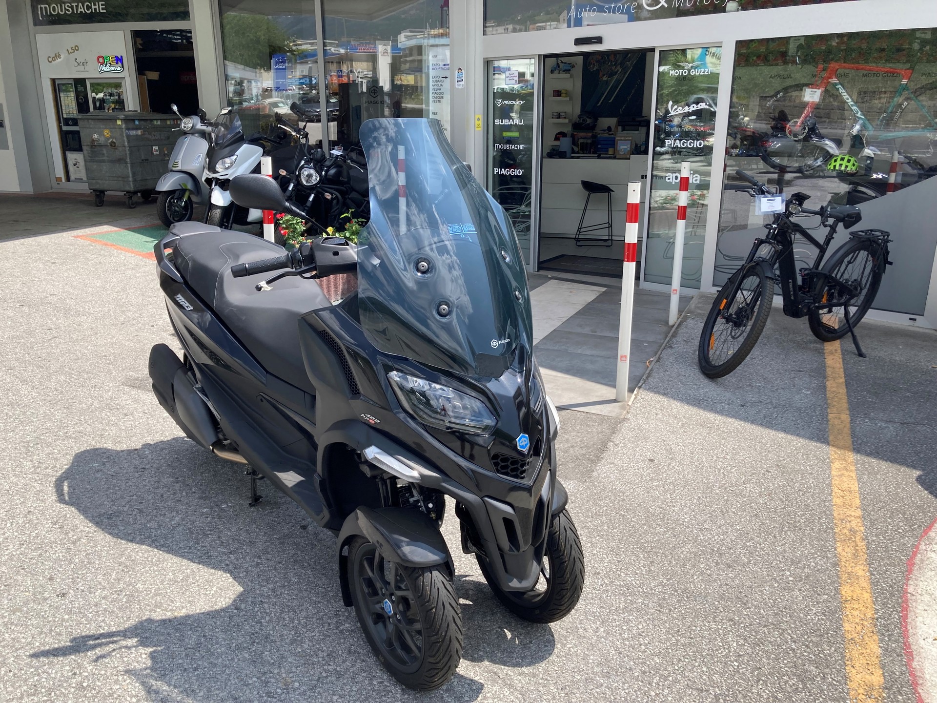 PIAGGIO MP3 400 RST-showroom-element-3