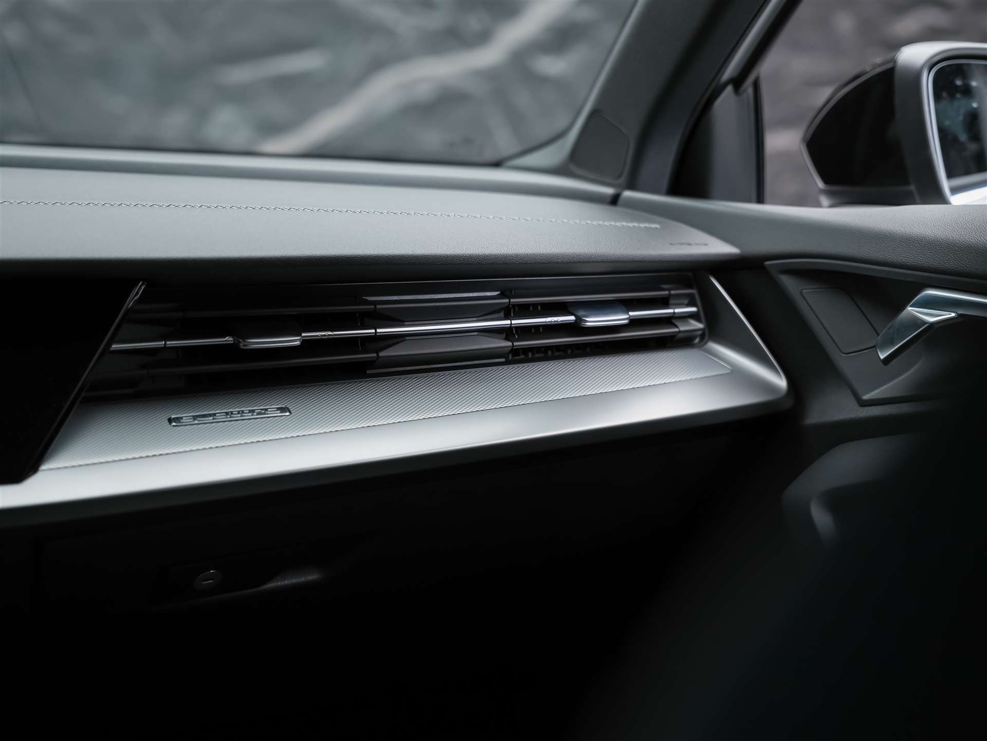 AUDI S3 Limousine 2.0 TFSI quattro S-tronic *Abstandsregler*Sitzheizung*Rückfahrkamera*-image-20