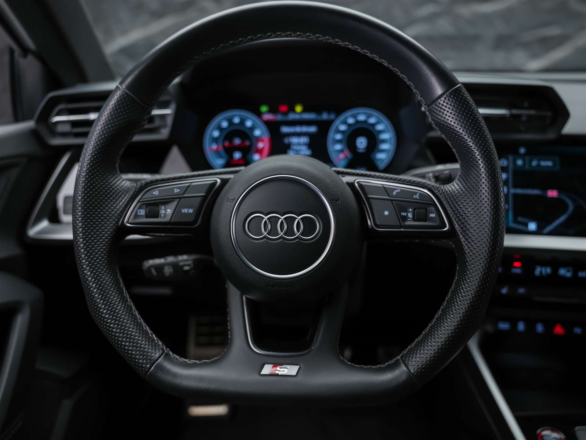 AUDI S3 Limousine 2.0 TFSI quattro S-tronic *Abstandsregler*Sitzheizung*Rückfahrkamera*-image-24