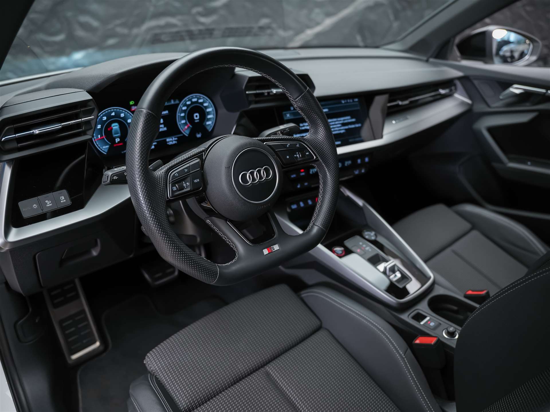 AUDI S3 Limousine 2.0 TFSI quattro S-tronic *Abstandsregler*Sitzheizung*Rückfahrkamera*-image-7