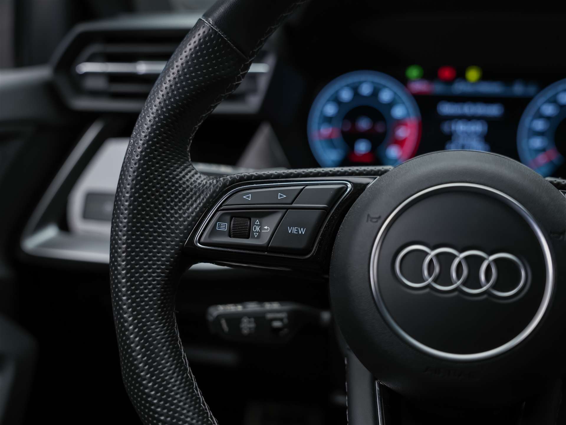 AUDI S3 Limousine 2.0 TFSI quattro S-tronic *Abstandsregler*Sitzheizung*Rückfahrkamera*-image-25