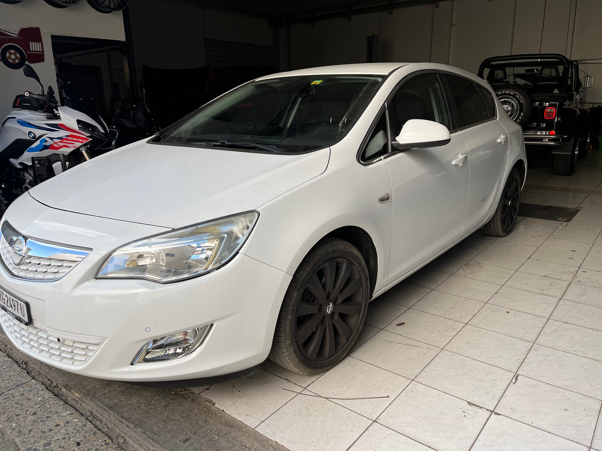 OPEL J 16T-image-0