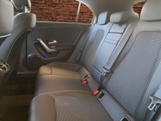 MERCEDES-BENZ A 180 d Night Star-image-12
