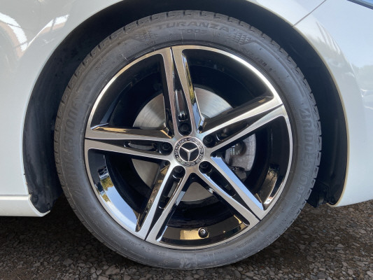 MERCEDES-BENZ A 180 d Night Star-image-7
