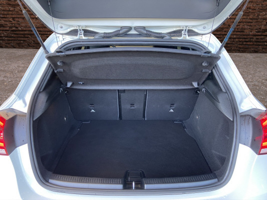MERCEDES-BENZ A 180 d Night Star-image-6