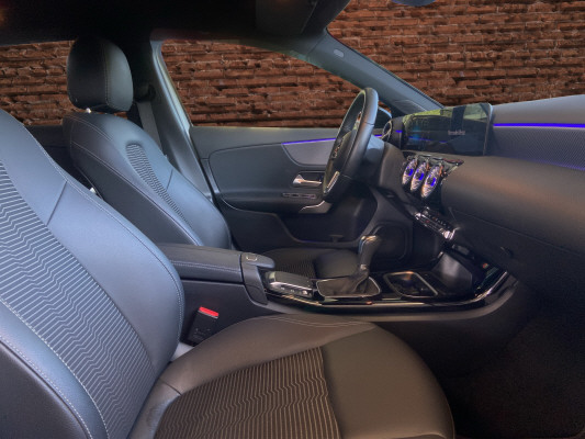 MERCEDES-BENZ A 180 d Night Star-image-10