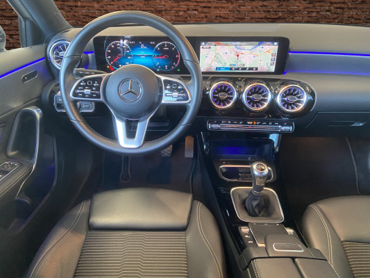 MERCEDES-BENZ A 180 d Night Star-image-8