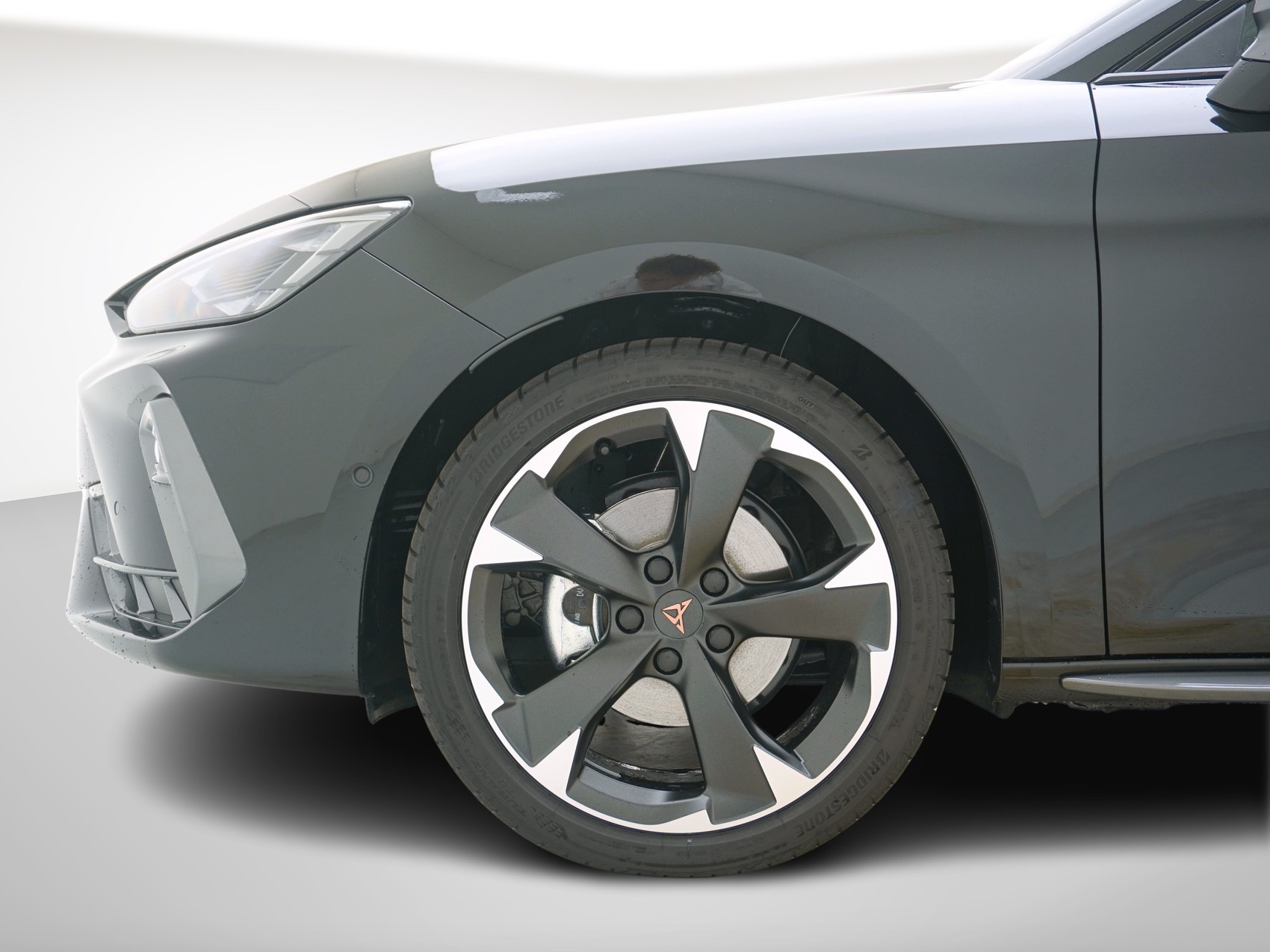 CUPRA Leon 1.5 eTSI DSG-image-9