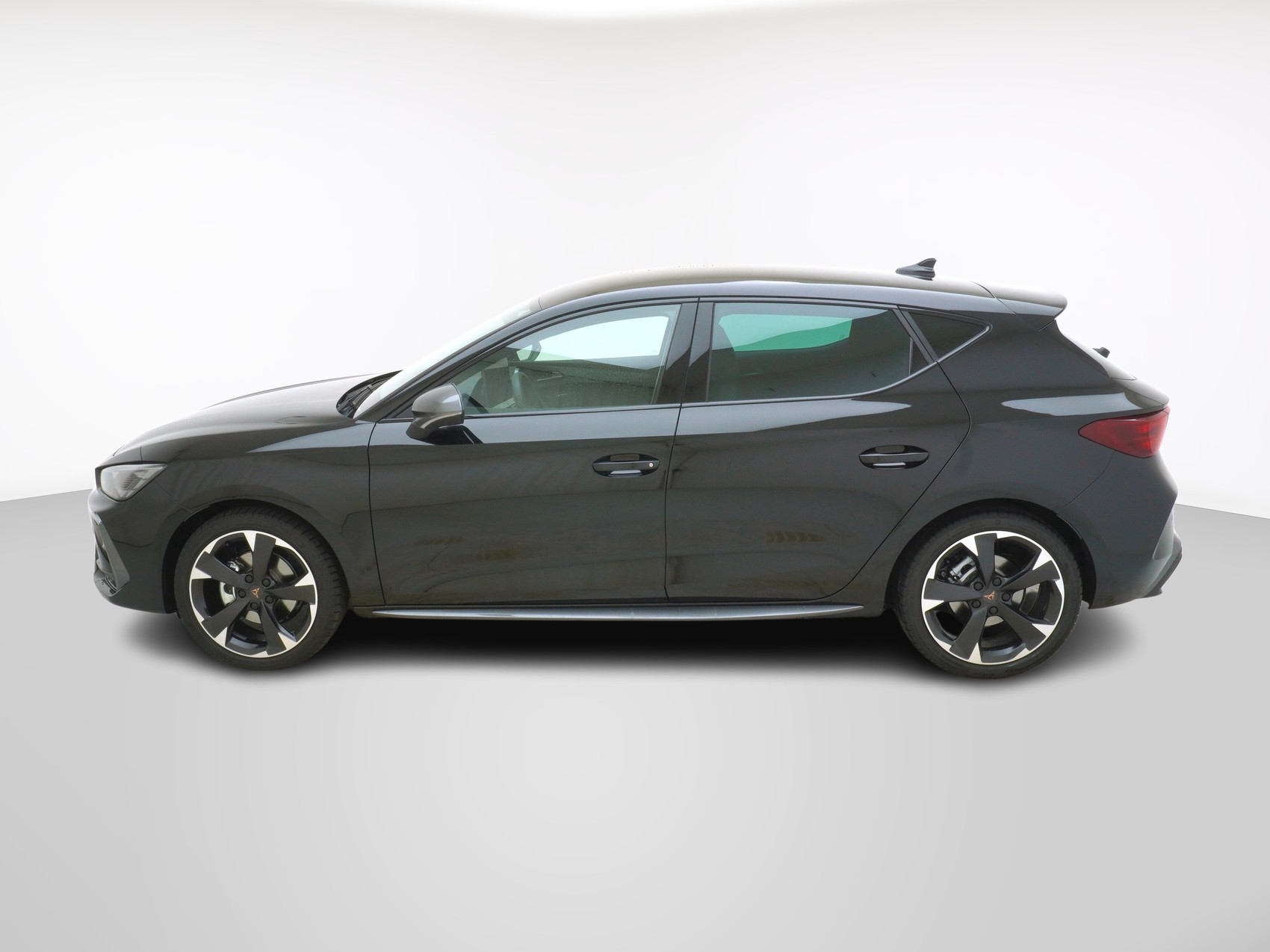 CUPRA Leon 1.5 eTSI DSG-image-1