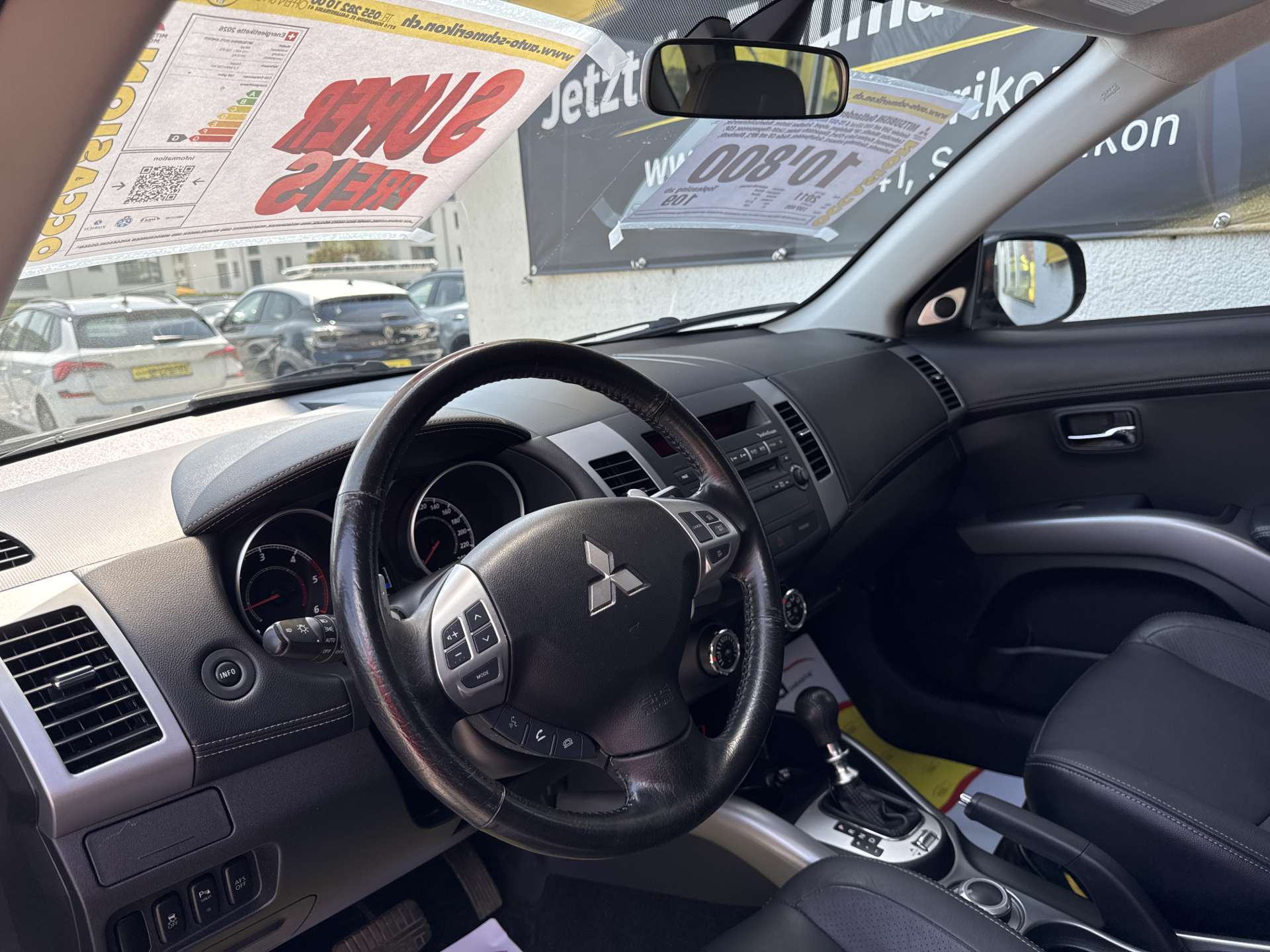 MITSUBISHI Outlander 2.2 DID Intense 4WD TC-SST-image-1