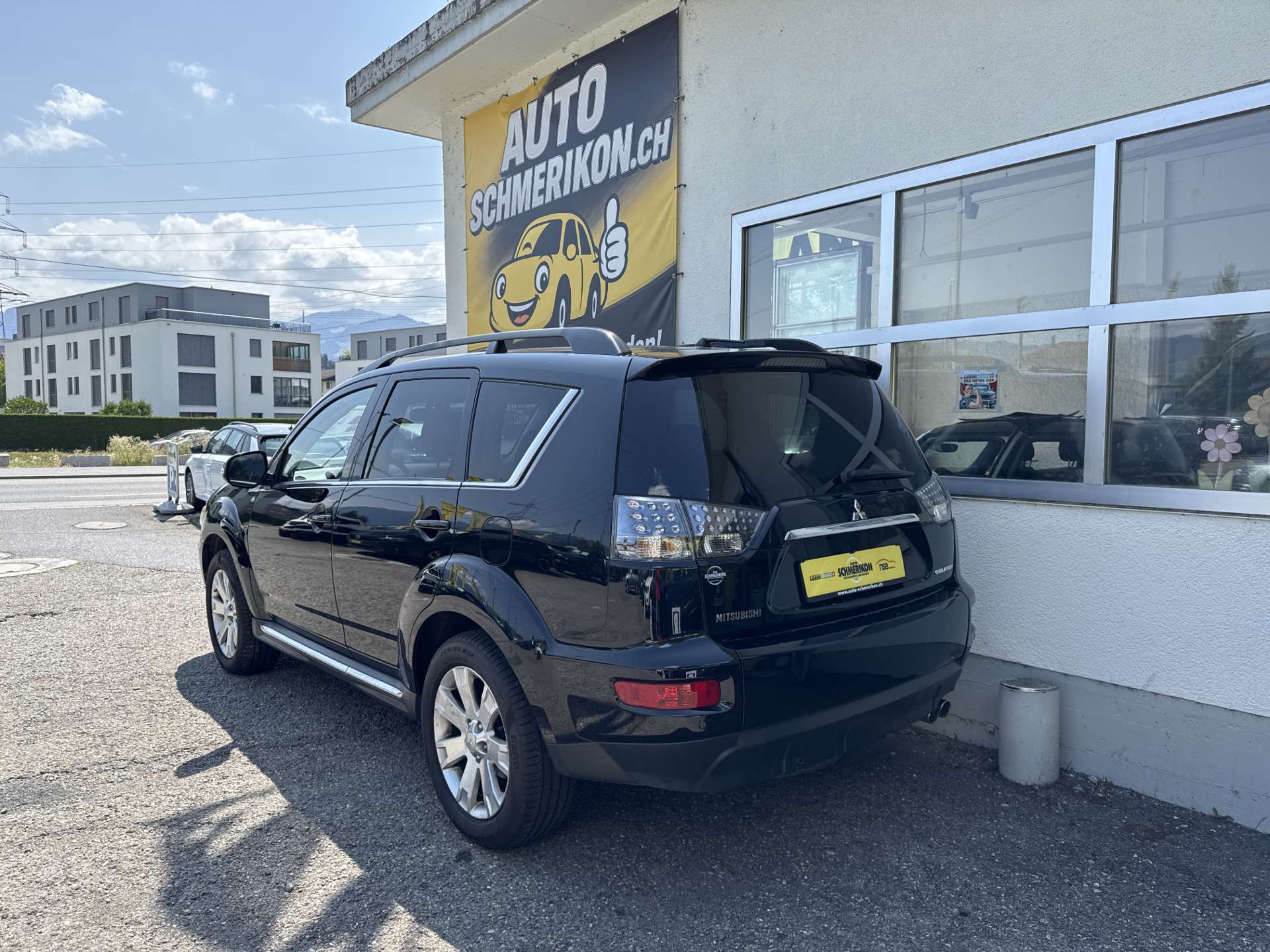 MITSUBISHI Outlander 2.2 DID Intense 4WD TC-SST-image-2