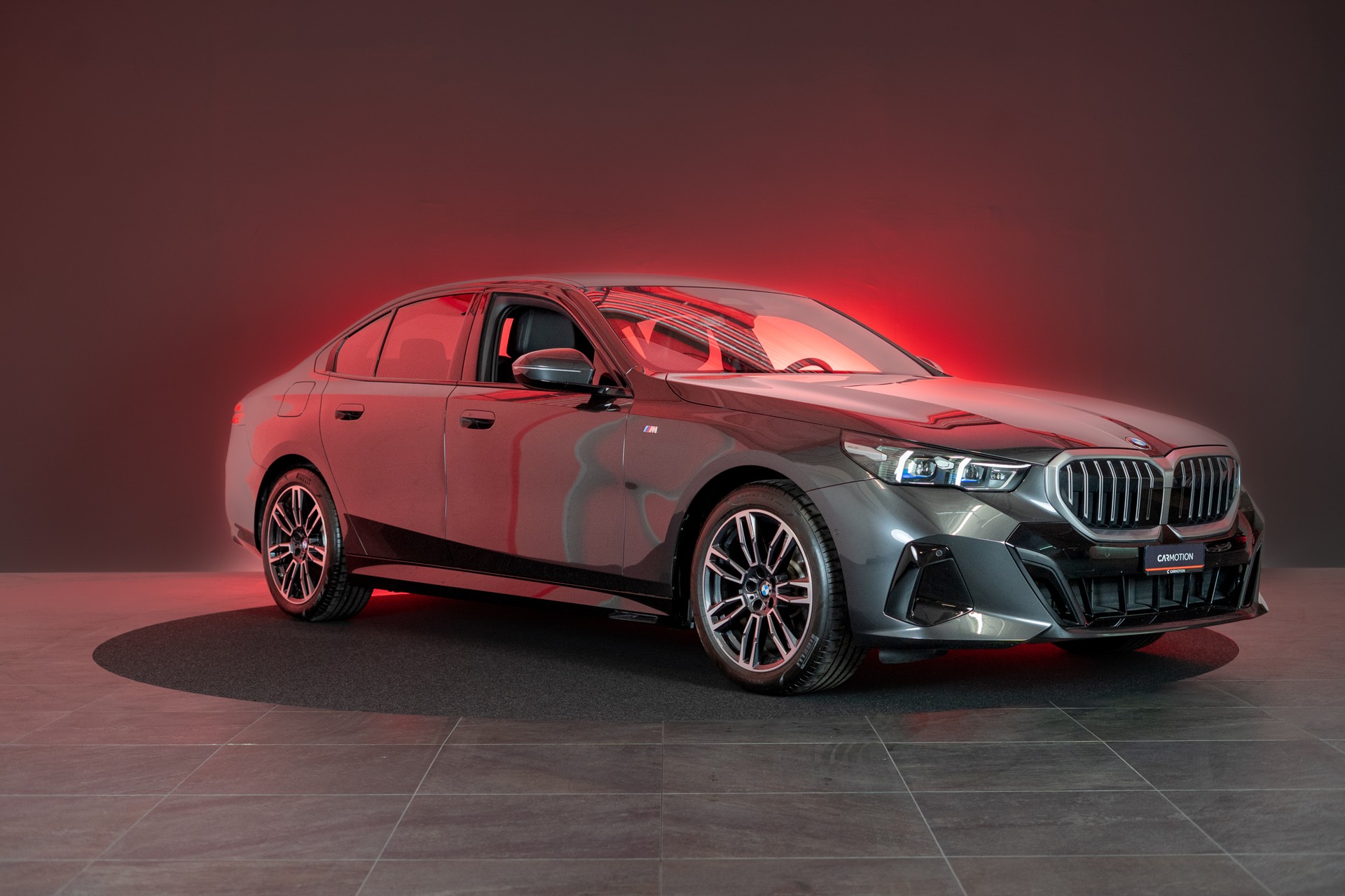 BMW 520i M Sport / Rückfahrkamera / El. Sitze-image-2