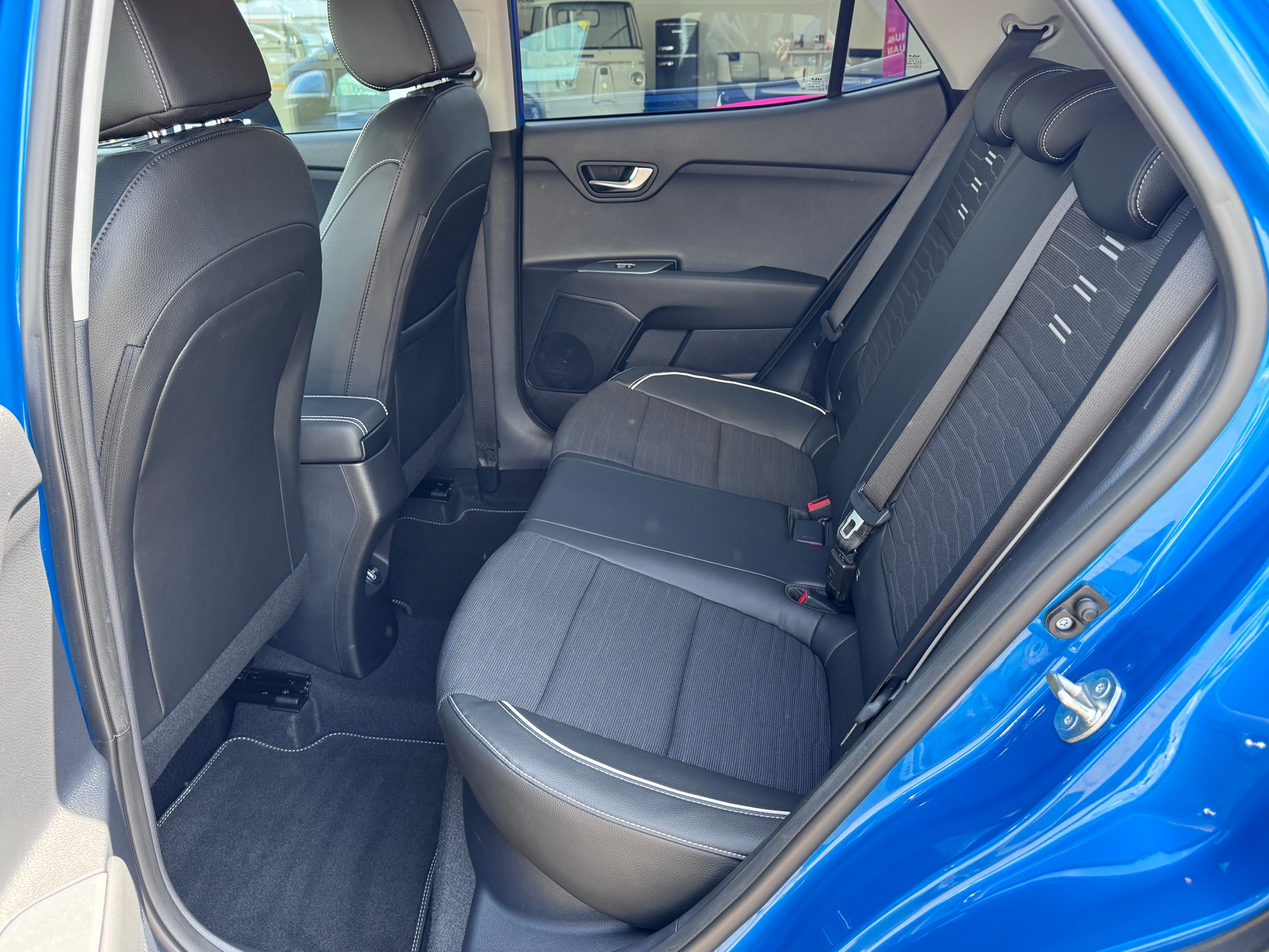 KIA Stonic 1.0 T-GDI MHEV GT-Line+Automat+Navi+Rückfahrkamera+ACC+LED Scheinwerfer+Sitz-/Lenkradheizung+AHK mit 900 kg+Winteräder+-image-7