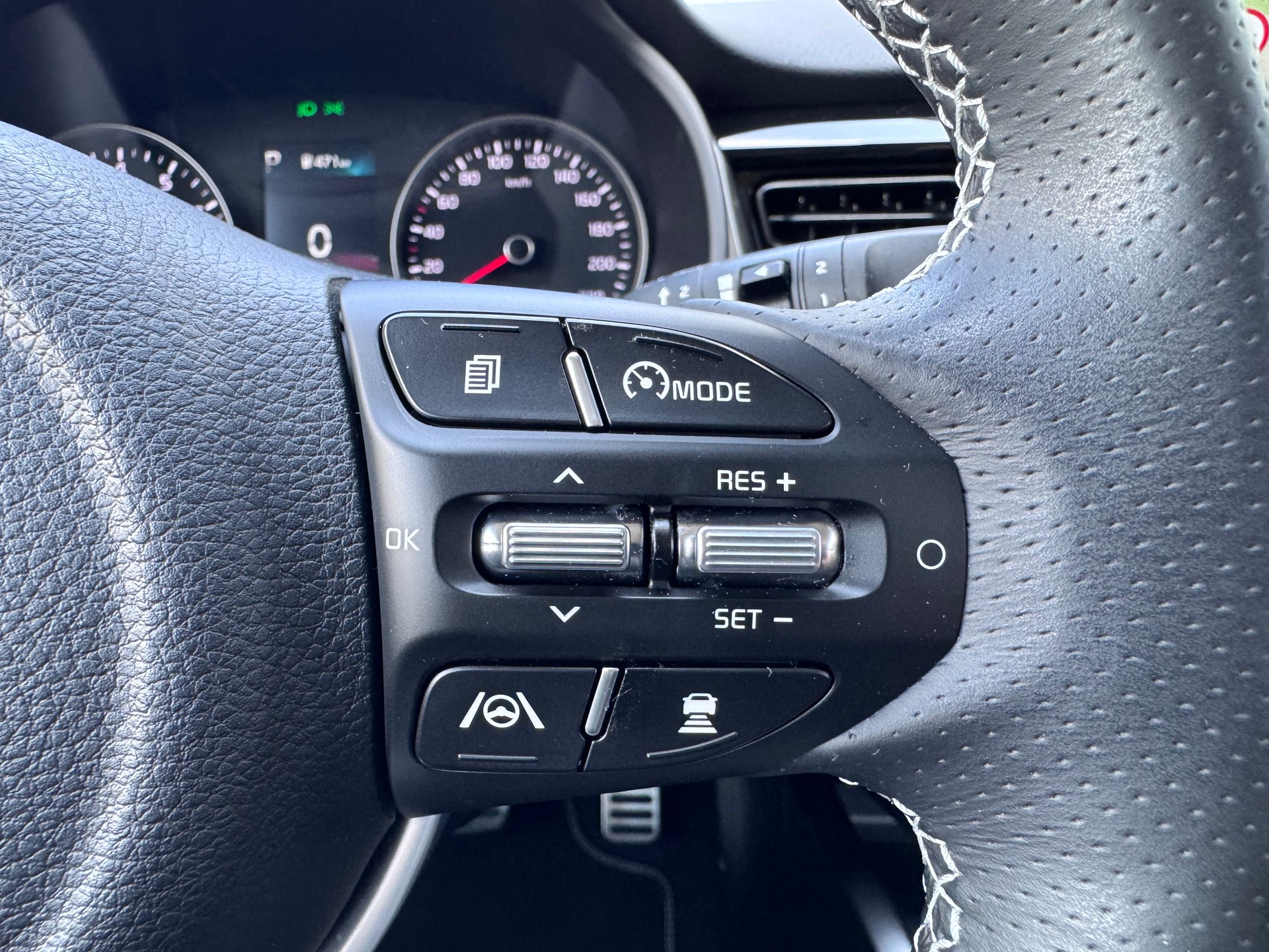 KIA Stonic 1.0 T-GDI MHEV GT-Line+Automat+Navi+Rückfahrkamera+ACC+LED Scheinwerfer+Sitz-/Lenkradheizung+AHK mit 900 kg+Winteräder+-image-14