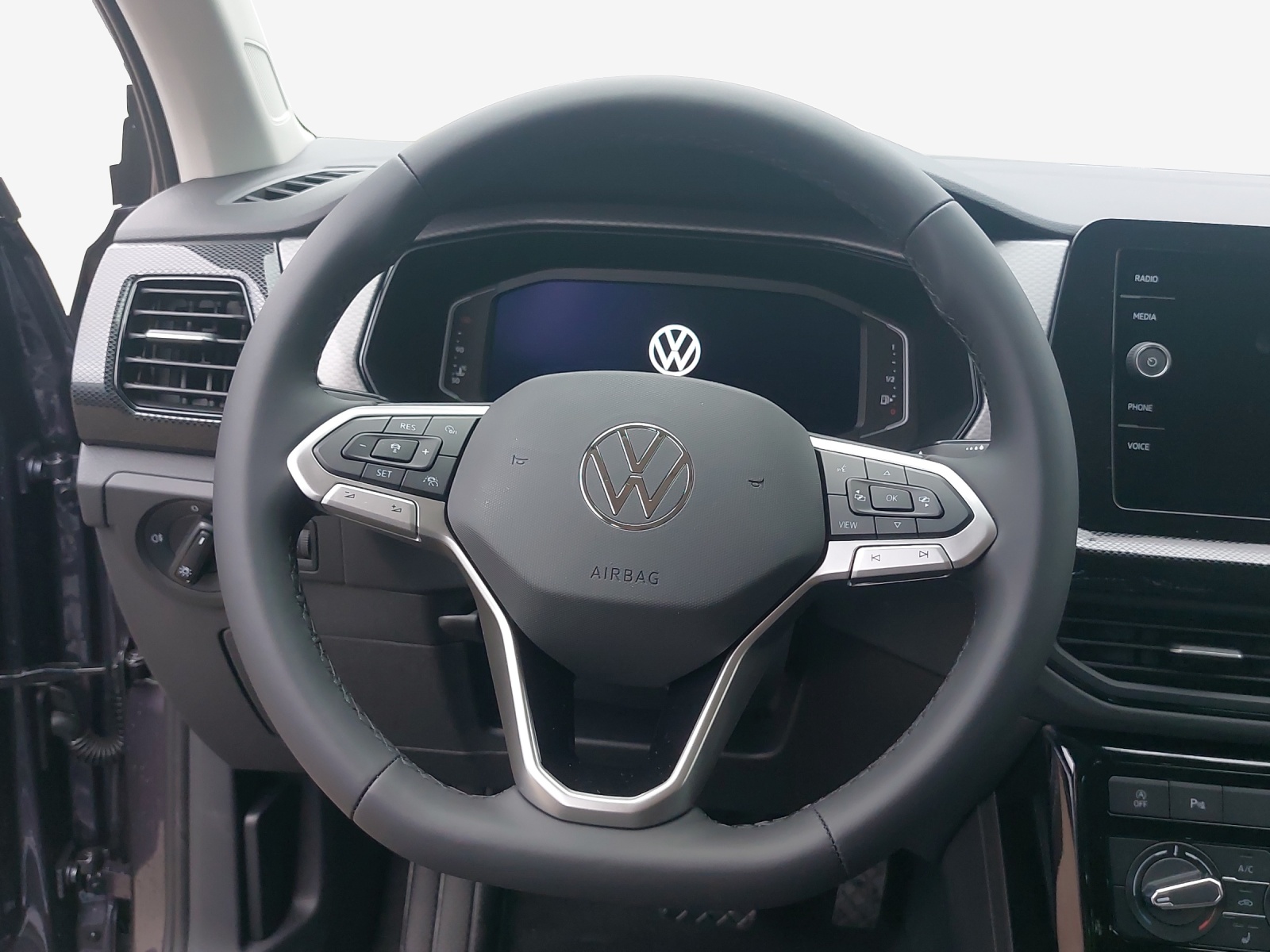 VW T-Cross 1.0 TSI EVO Life DSG-image-9