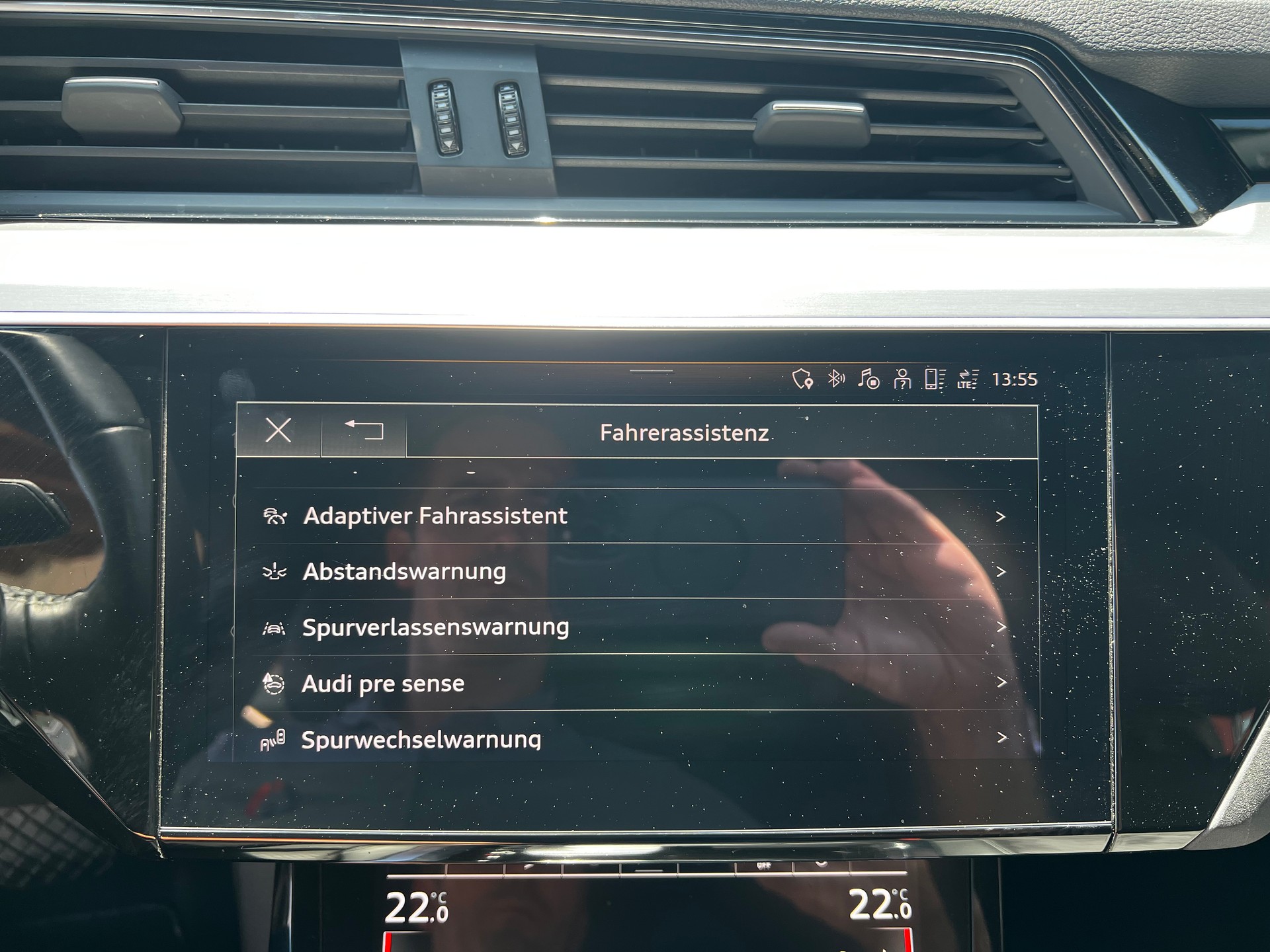 AUDI e-tron 55 S Line quattro-image-20
