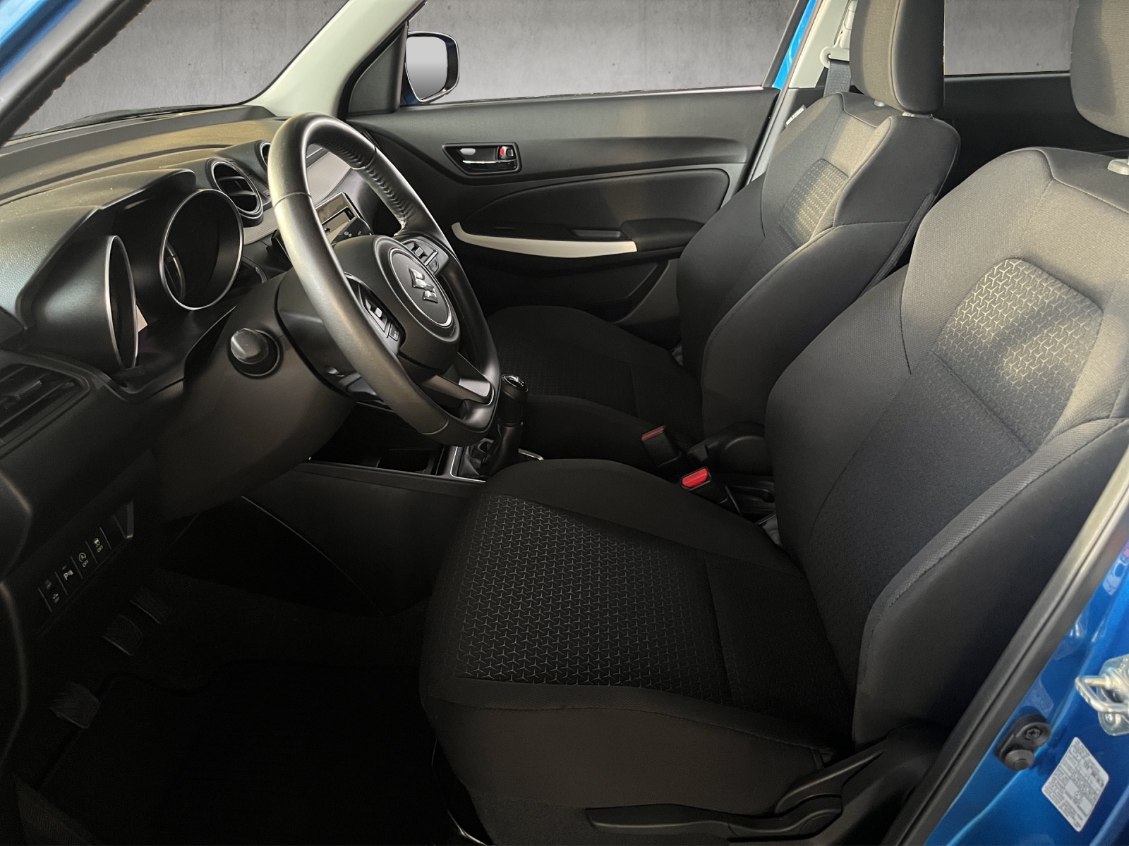 SUZUKI Swift 1.2 Compact+ Hybrid 4x4-image-8