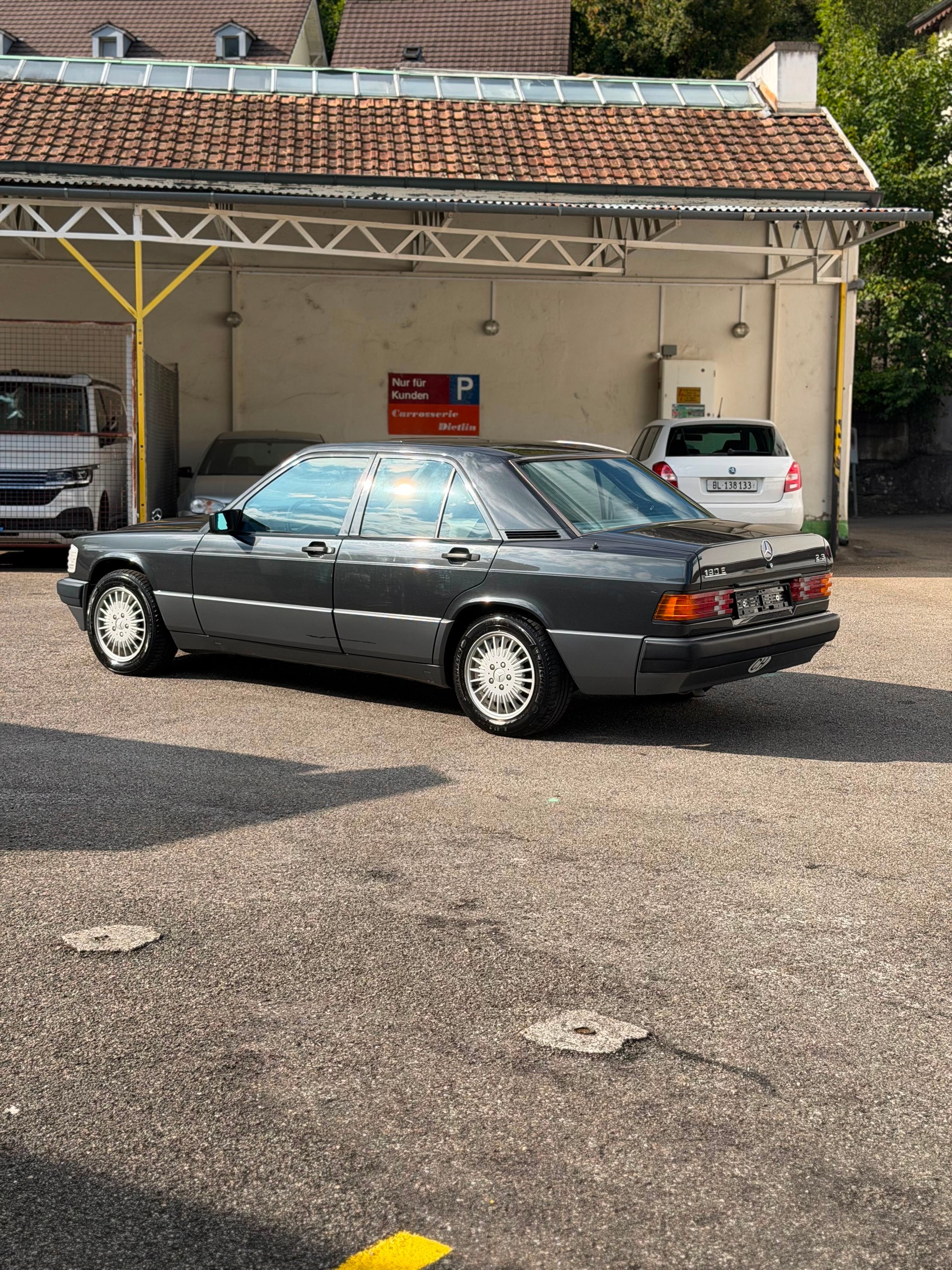 MERCEDES-BENZ 190 E 2.3-image-3