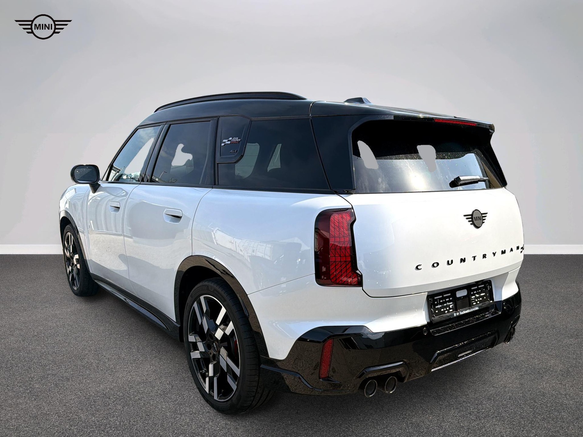 MINI John Cooper Works Countryman ALL4-image-4