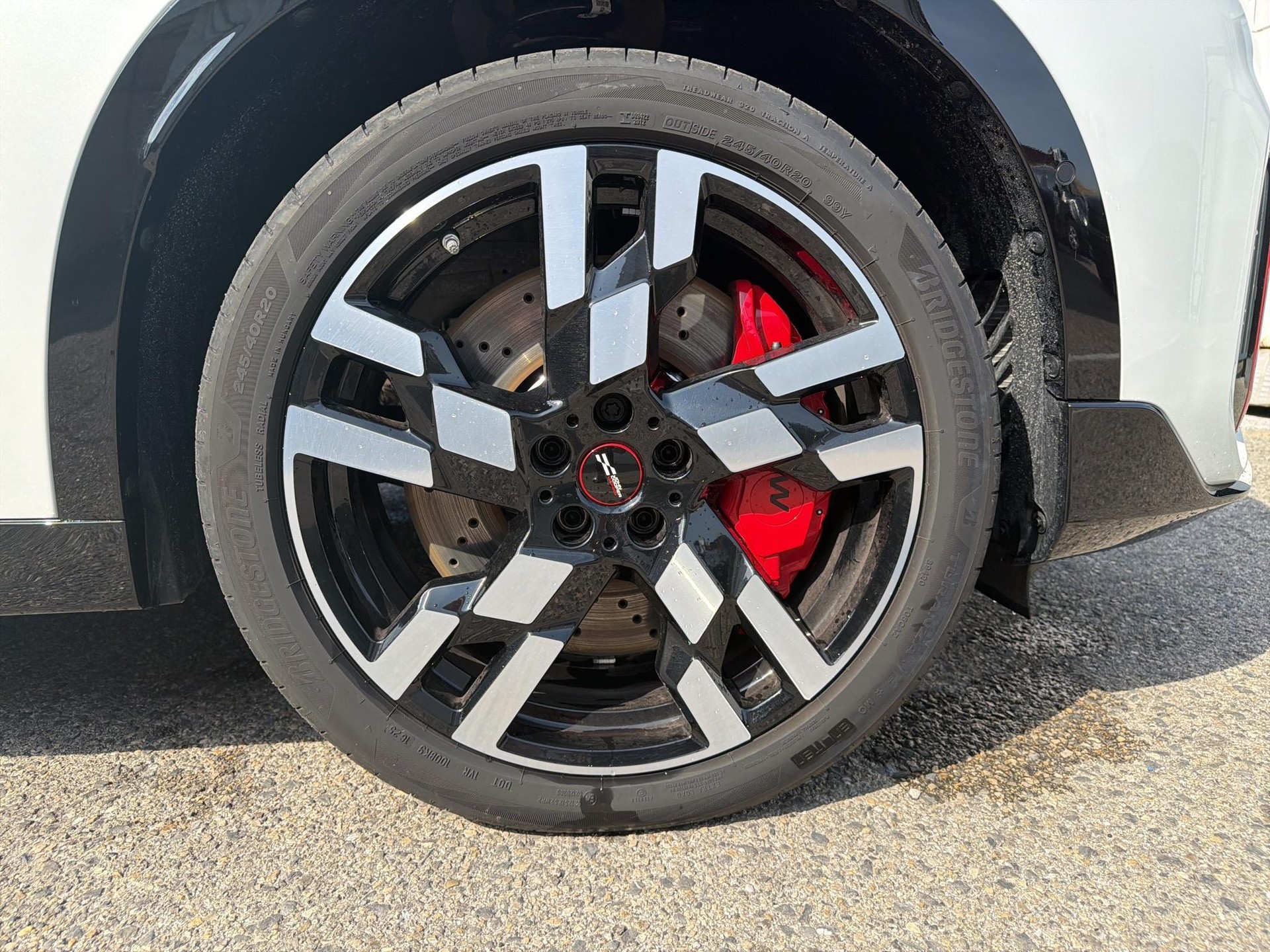 MINI John Cooper Works Countryman ALL4-image-6