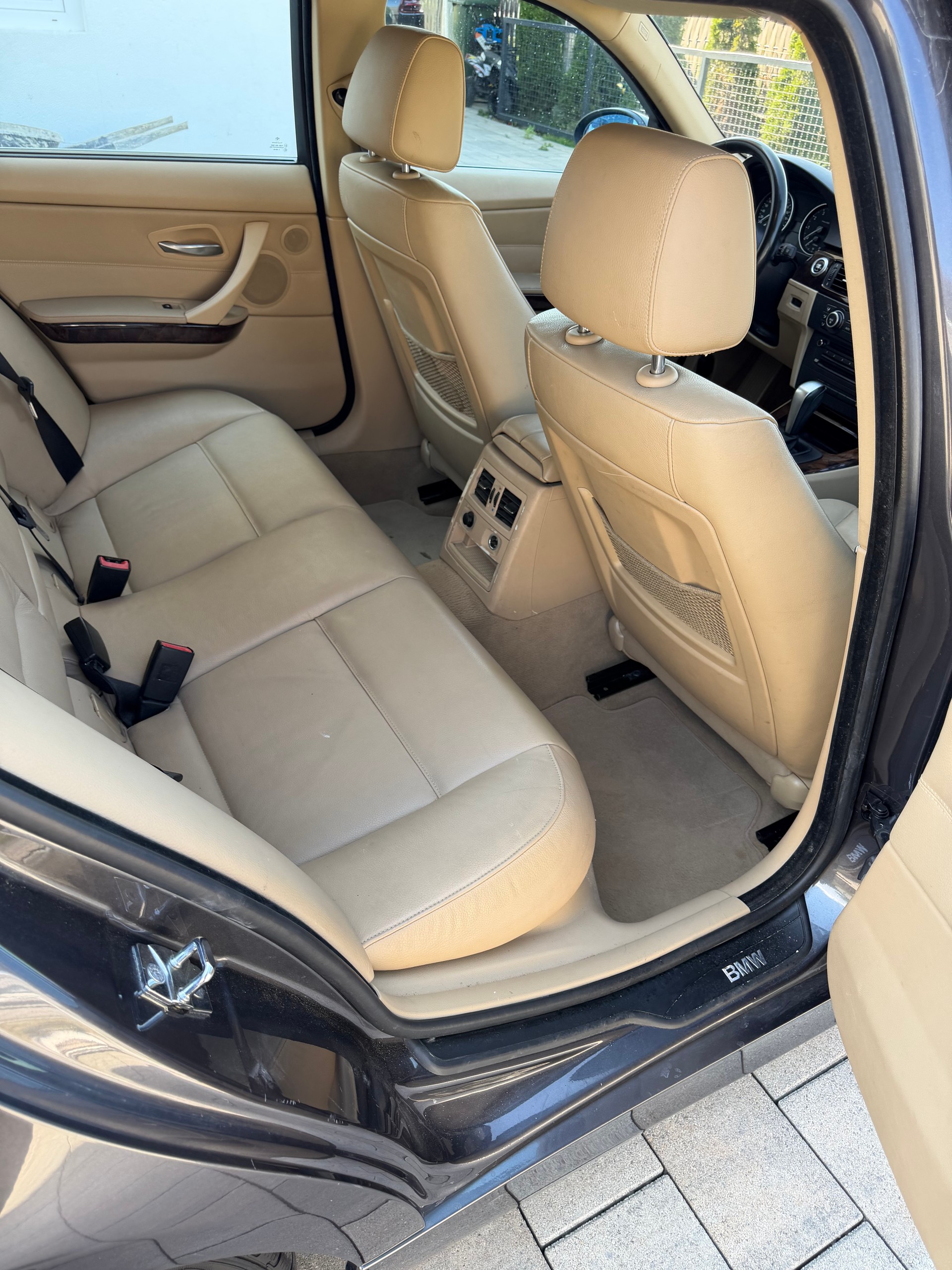 BMW 330i Touring Steptronic-image-5