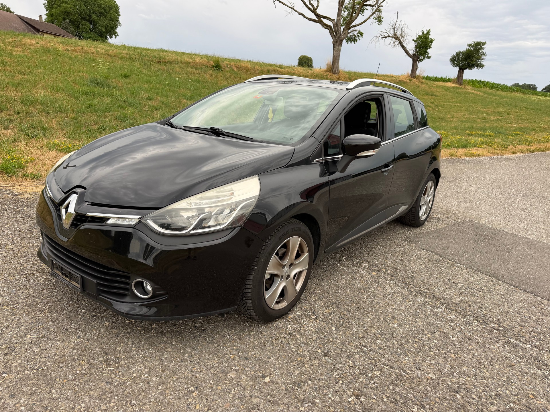 RENAULT Clio Grandtour 1.2 16V T Limited EDC-image-1