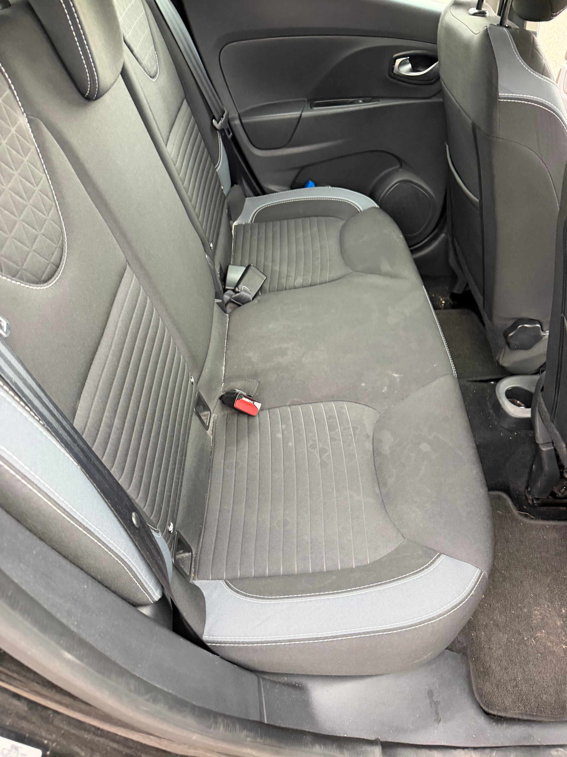 RENAULT Clio Grandtour 1.2 16V T Limited EDC-image-9
