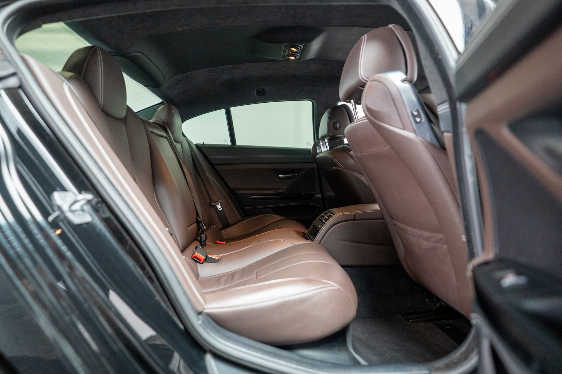BMW M6 Gran Coupé / Rückfahrkamera / HeadUp-image-12