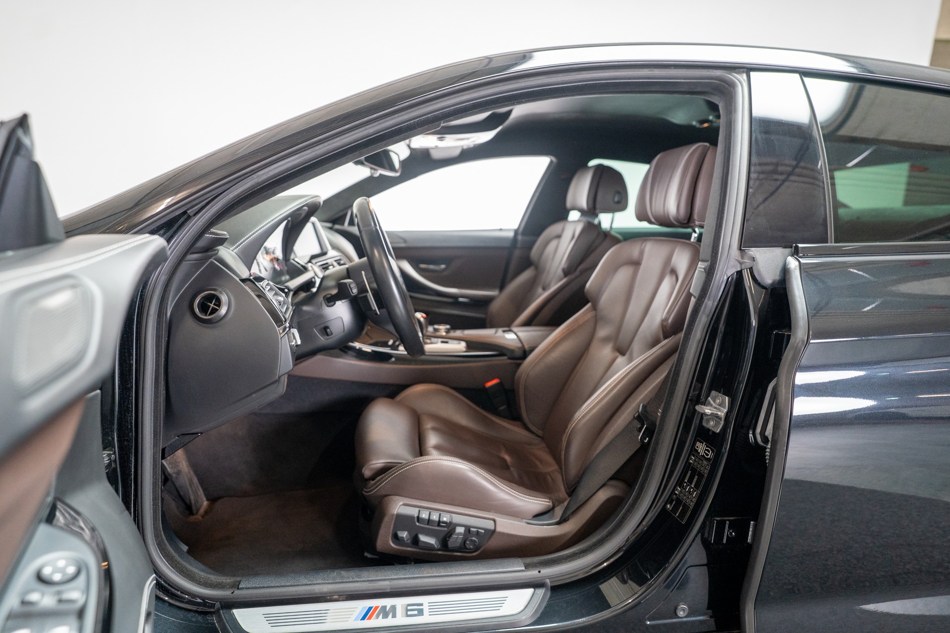 BMW M6 Gran Coupé / Rückfahrkamera / HeadUp-image-9